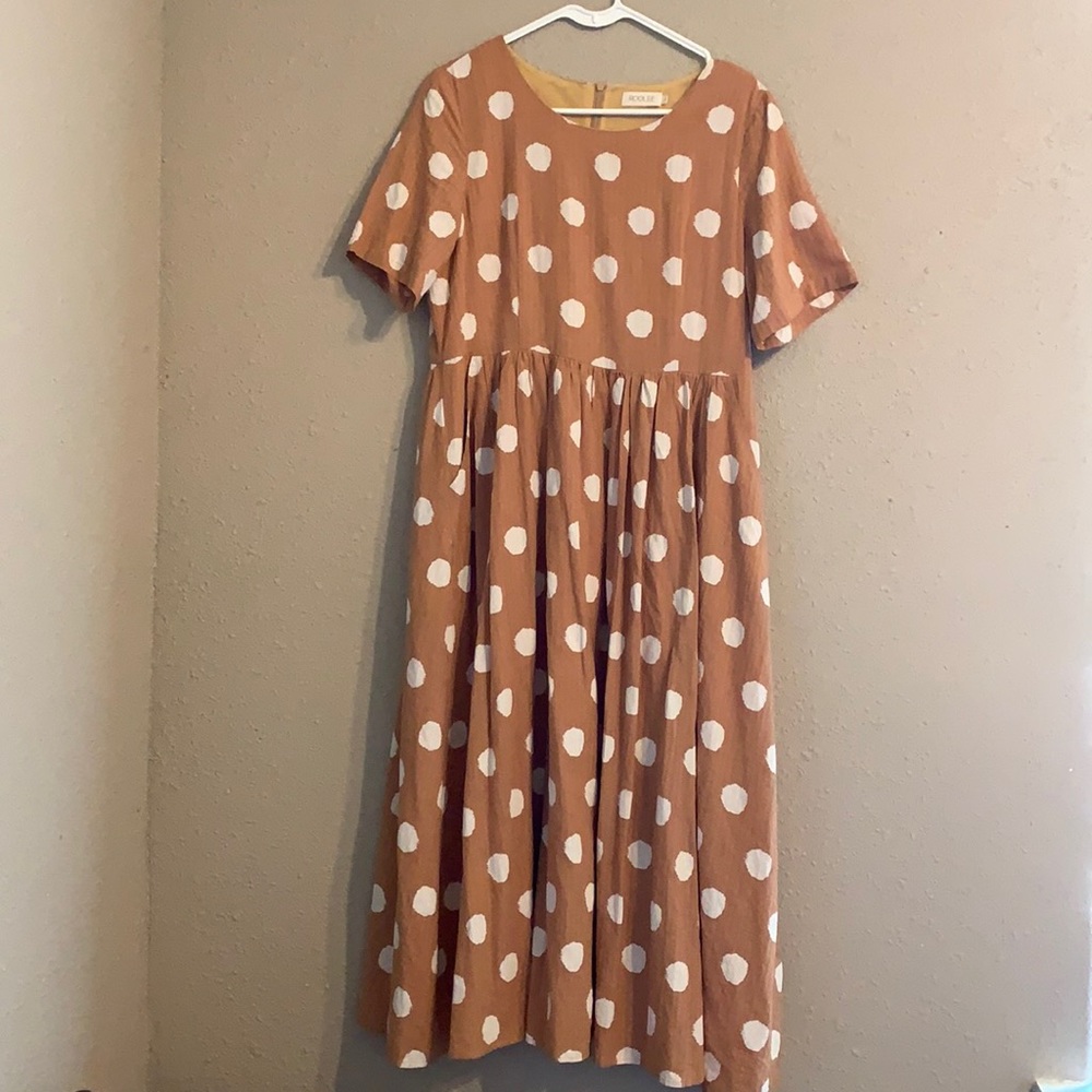 Women’s Large Light Brown MIDI Dress With White Polka Dots From Roolee w/pockets